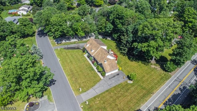 2 Baron Rd, West Milford Twp., NJ 07480