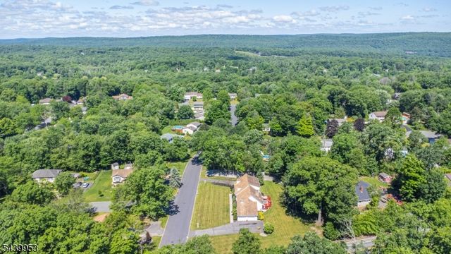 2 Baron Rd, West Milford Twp., NJ 07480