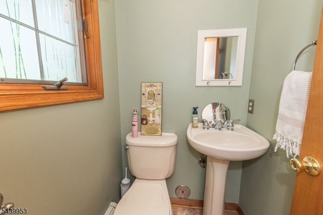 2 Baron Rd, West Milford Twp., NJ 07480