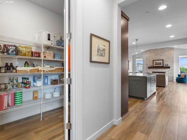 916 W MAGNOLIA Loop, Washougal, WA 98671