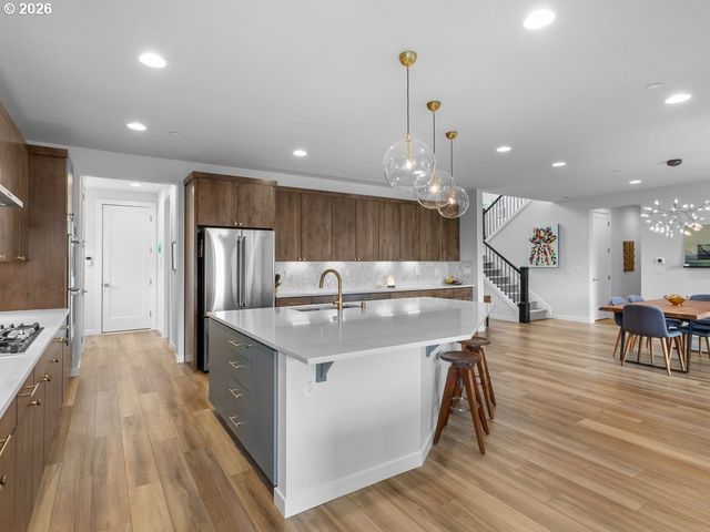 916 W MAGNOLIA Loop, Washougal, WA 98671