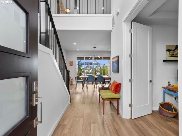 916 W MAGNOLIA Loop, Washougal, WA 98671