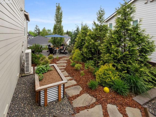 916 W MAGNOLIA Loop, Washougal, WA 98671