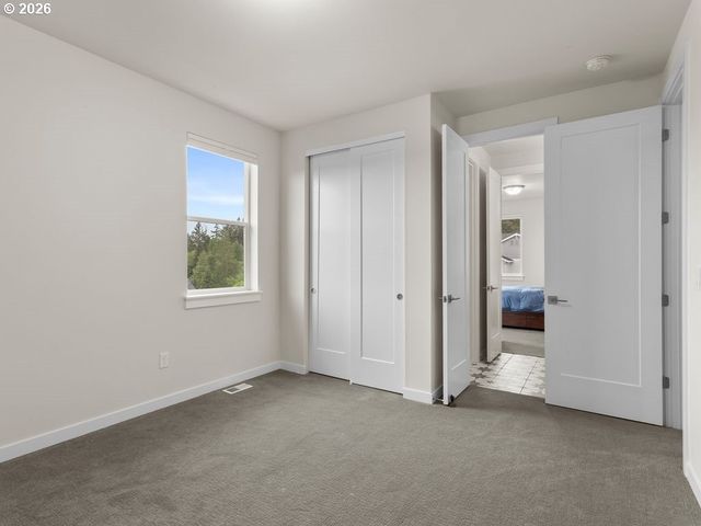 916 W MAGNOLIA Loop, Washougal, WA 98671