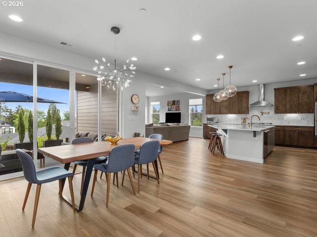 916 W MAGNOLIA Loop, Washougal, WA 98671