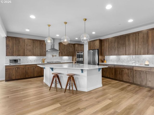 916 W MAGNOLIA Loop, Washougal, WA 98671