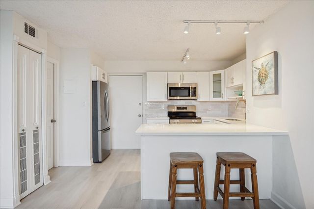 3000 N Ocean Boulevard 405, Fort Lauderdale, FL 33308