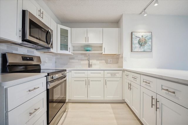 3000 N Ocean Boulevard 405, Fort Lauderdale, FL 33308