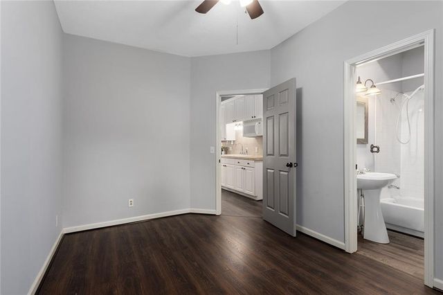 8220 Wyandotte Street, De Soto, KS 66018