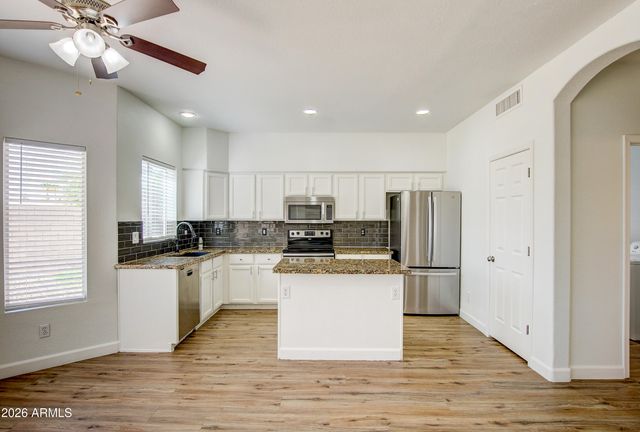 1550 N Sunset Place, Chandler, AZ 85225