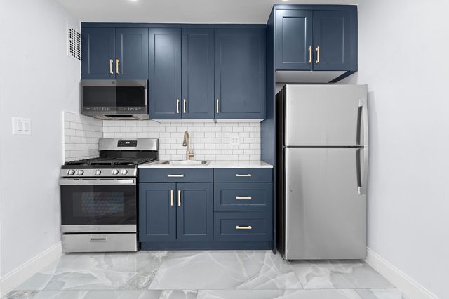 3756 87th St Apt 3C, New York City, NY 11372