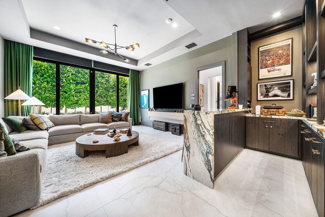 1030 NE 2nd Terrace, Boca Raton, FL 33432