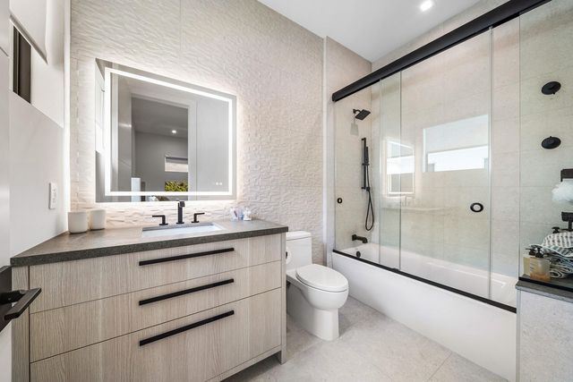 1030 NE 2nd Terrace, Boca Raton, FL 33432