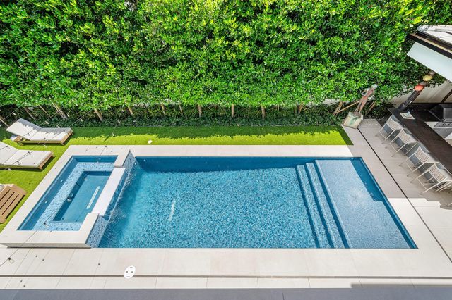 1030 NE 2nd Terrace, Boca Raton, FL 33432