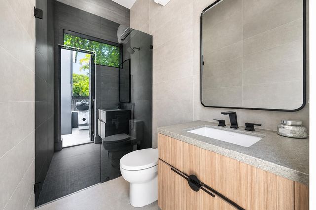 1030 NE 2nd Terrace, Boca Raton, FL 33432
