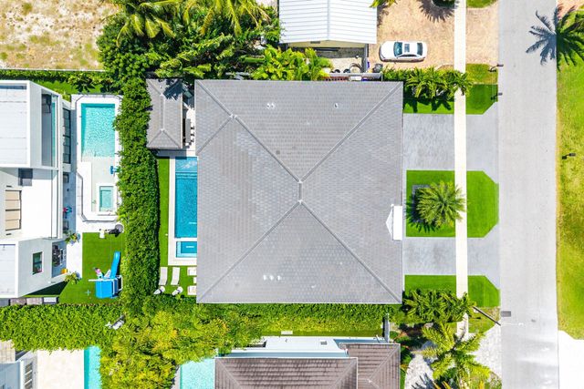 1030 NE 2nd Terrace, Boca Raton, FL 33432