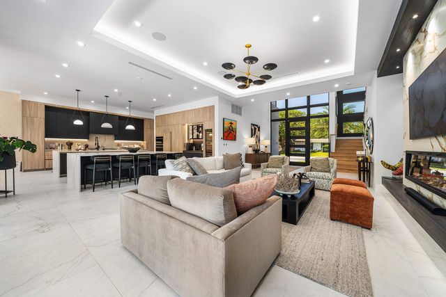 1030 NE 2nd Terrace, Boca Raton, FL 33432