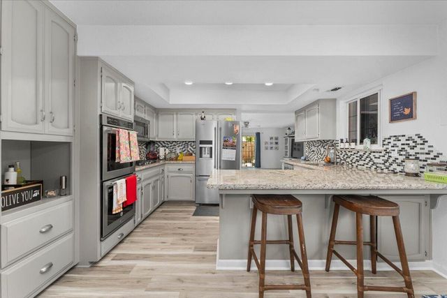 7597 Terra Linda Way, Redding, CA 96003