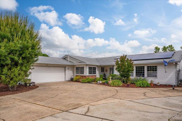 7597 Terra Linda Way, Redding, CA 96003