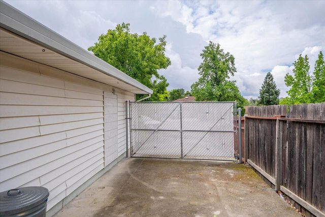 7597 Terra Linda Way, Redding, CA 96003