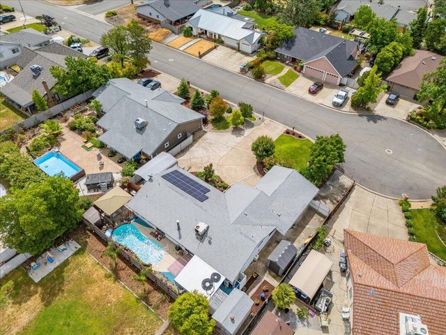 7597 Terra Linda Way, Redding, CA 96003
