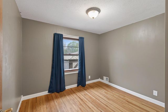 10640 Xavis Street NW, Coon Rapids, MN 55433