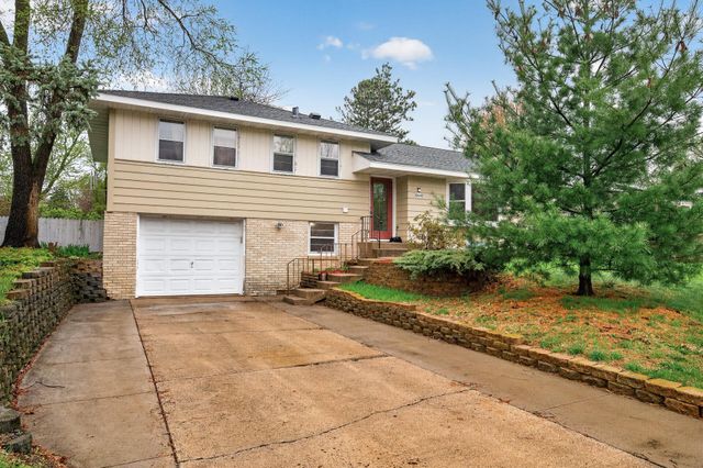 10640 Xavis Street NW, Coon Rapids, MN 55433