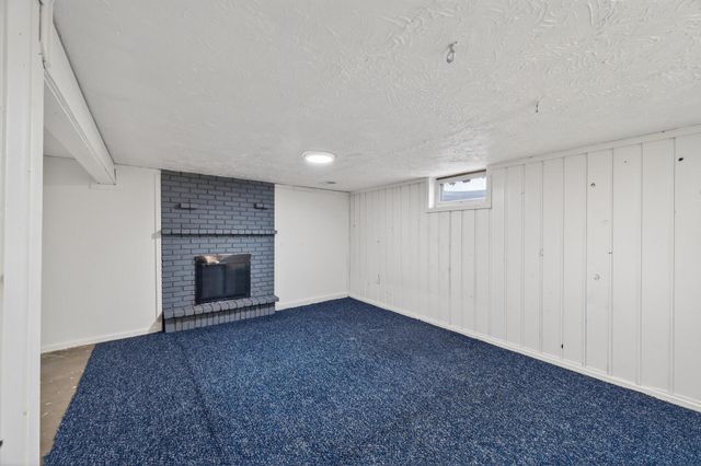 10640 Xavis Street NW, Coon Rapids, MN 55433