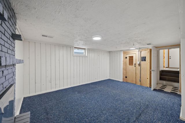 10640 Xavis Street NW, Coon Rapids, MN 55433