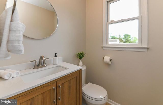 730 TOMLIN STATION RD, Mullica Hill, NJ 08062