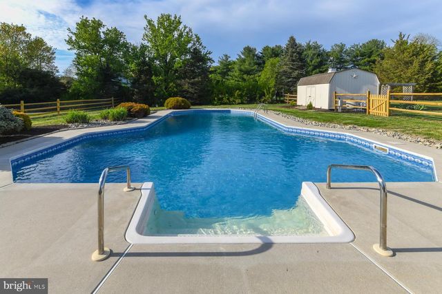 730 TOMLIN STATION RD, Mullica Hill, NJ 08062