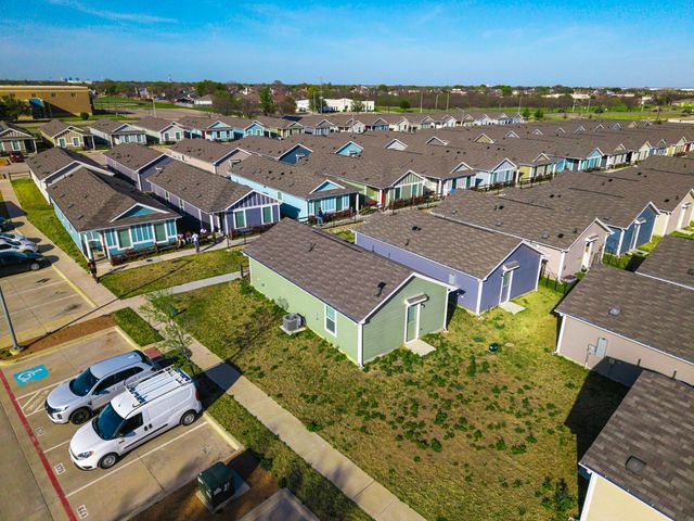 8741 Cottage Creek Drive, Fort Worth, TX 76123