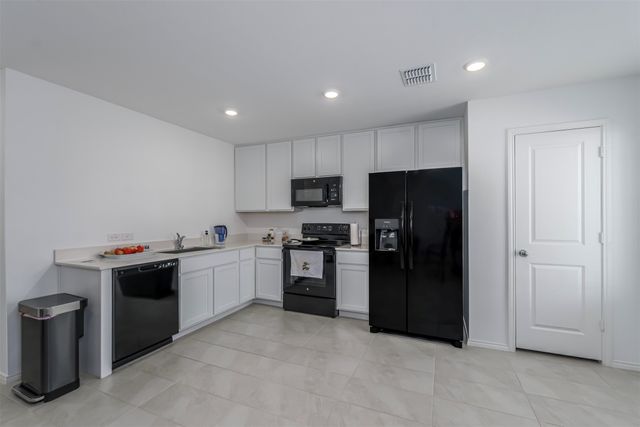 8741 Cottage Creek Drive, Fort Worth, TX 76123