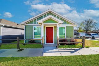 8741 Cottage Creek Drive, Fort Worth, TX 76123