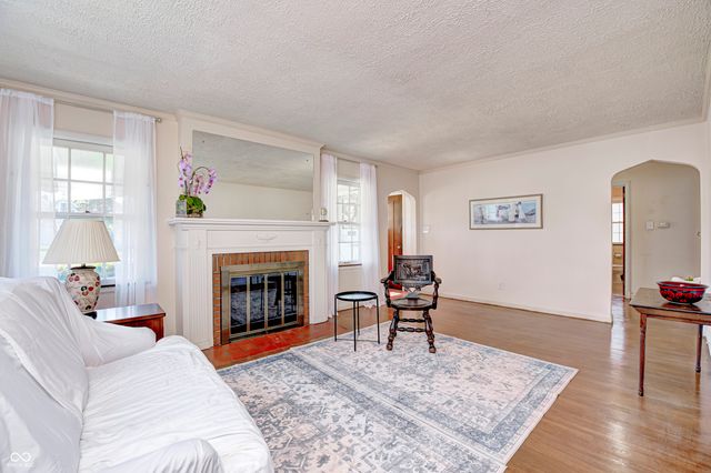 6644 E Washington Street, Indianapolis, IN 46219