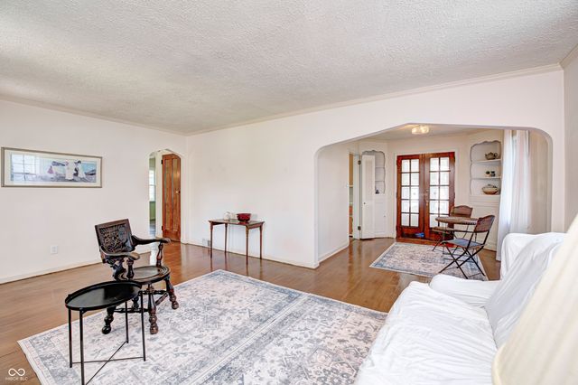 6644 E Washington Street, Indianapolis, IN 46219