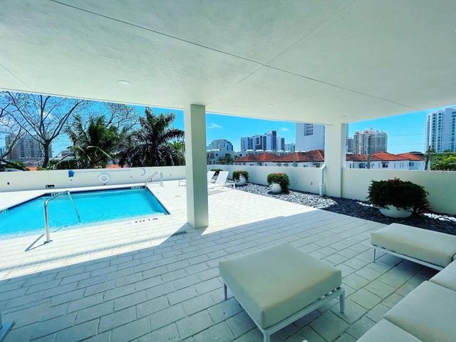 332 COCOANUT AVENUE 505, Sarasota, FL 34236