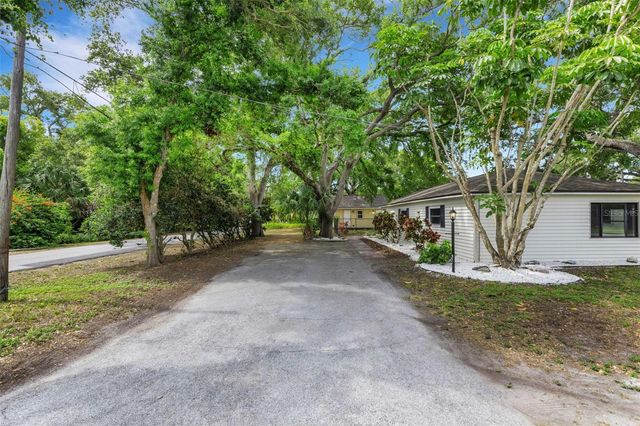 530 16TH ST NW, Largo, FL 33770