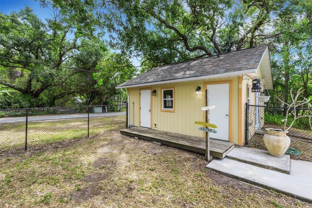530 16TH ST NW, Largo, FL 33770