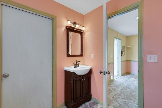 530 16TH ST NW, Largo, FL 33770