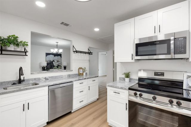 530 16TH ST NW, Largo, FL 33770