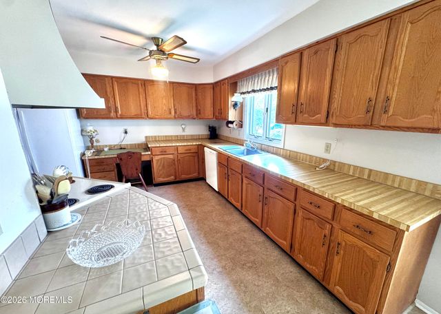 34 Sycamore Access Road, Stafford, NJ 08050