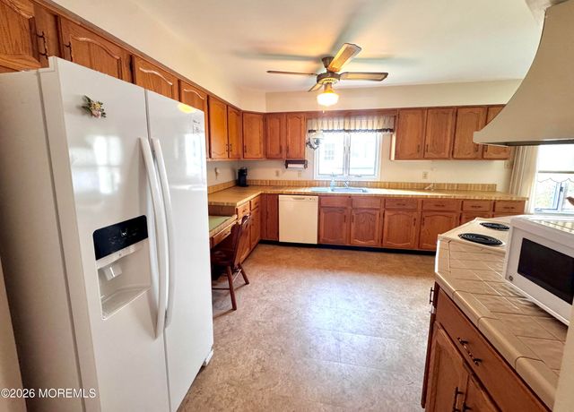 34 Sycamore Access Road, Stafford, NJ 08050
