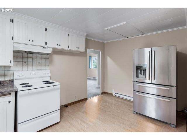 3329 VIRGINIA Way, Longview, WA 98632