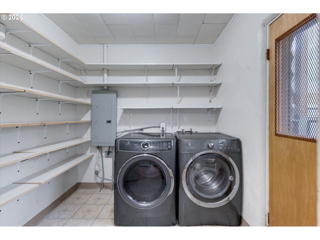 3329 VIRGINIA Way, Longview, WA 98632