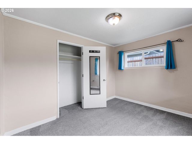 3329 VIRGINIA Way, Longview, WA 98632