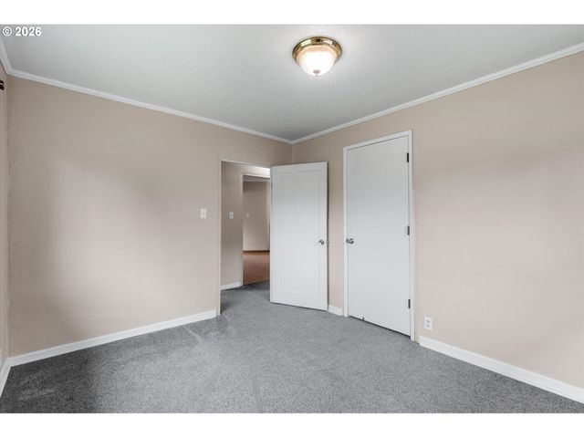 3329 VIRGINIA Way, Longview, WA 98632