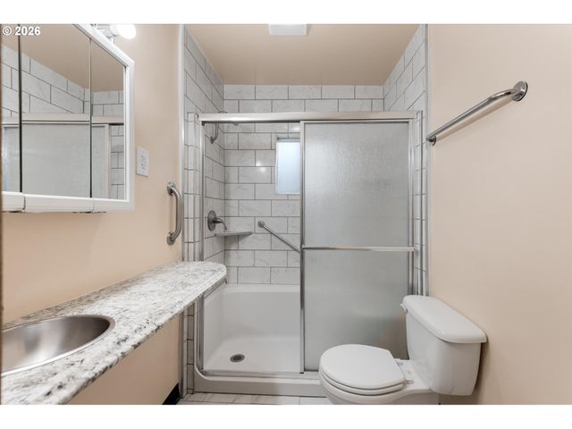 3329 VIRGINIA Way, Longview, WA 98632