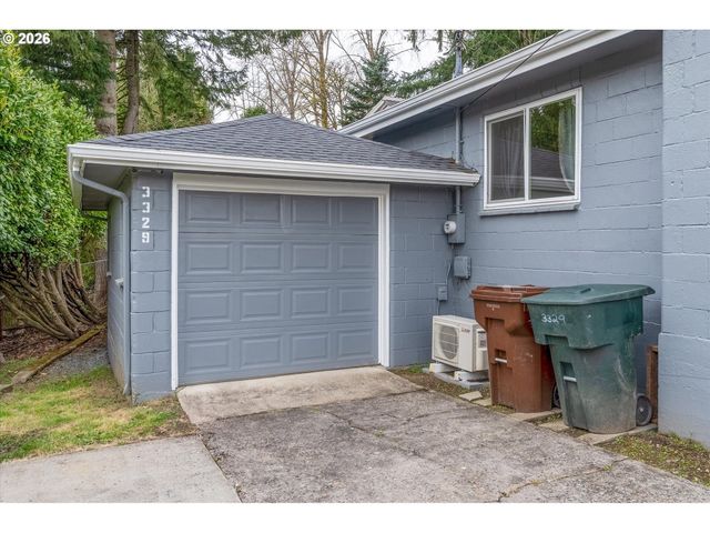 3329 VIRGINIA Way, Longview, WA 98632
