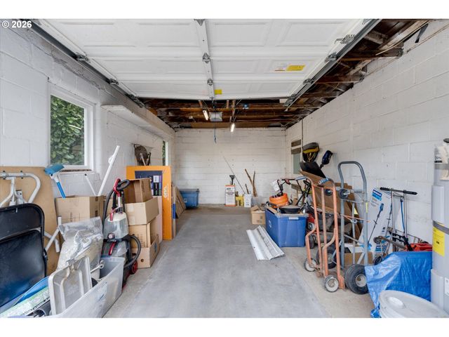 3329 VIRGINIA Way, Longview, WA 98632